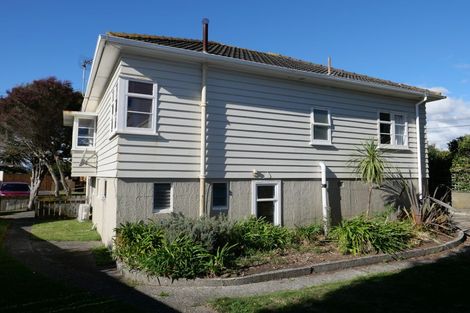 Photo of property in 4 Mckay Street, Paraparaumu Beach, Paraparaumu, 5032
