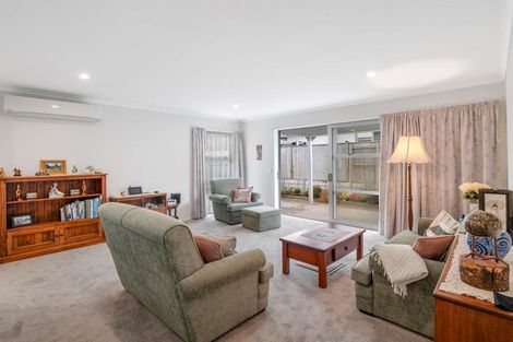 Photo of property in 3 Taikura Avenue, Red Beach, 0932