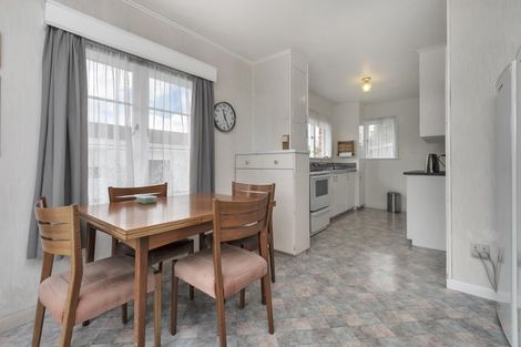 Photo of property in 126 Hutchinson Avenue, New Lynn, Auckland, 0600