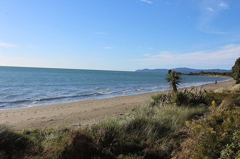 Photo of property in 12 Bay View Terrace, Patons Rock, Takaka, 7182