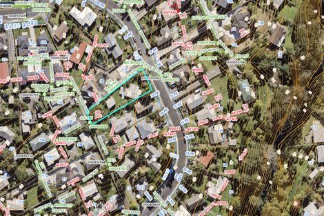 Photo of property in 5 Crystal Avenue, Glendene, Auckland, 0602