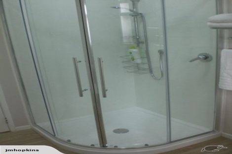 Photo of property in 98 Glenpark Avenue, Frankleigh Park, New Plymouth, 4310