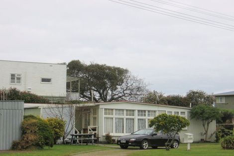 Photo of property in 4 Reeve Street, Foxton, 4814