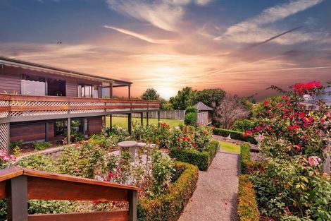 Photo of property in 76 Brick Bay Drive, Sandspit, Warkworth, 0982