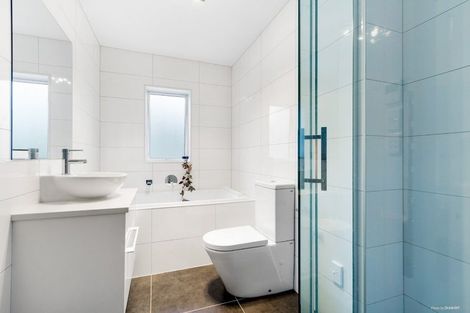 Photo of property in 140r Hepburn Road, Glendene, Auckland, 0602