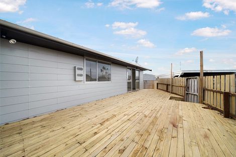 Photo of property in 24a/1 Waimumu Road, Massey, Auckland, 0614