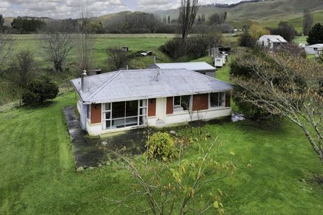 Photo of property in 1696 State Highway 2, Poukawa, Hastings, 4178