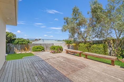 Photo of property in 75 Parnell Heights, Kelvin Grove, Palmerston North, 4414