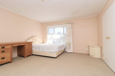 Photo of property in 1 Eroni Clarke Close, Flat Bush, Auckland, 2019