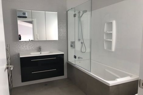 Photo of property in 121u2 Rongotai Road, Kilbirnie, Wellington, 6022