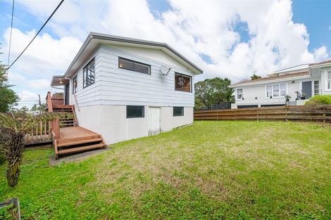 Photo of property in 57 Cliff View Drive, Green Bay, Auckland, 0604