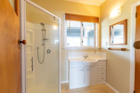 Photo of property in 15 Kauri Street, Roslyn, Palmerston North, 4414