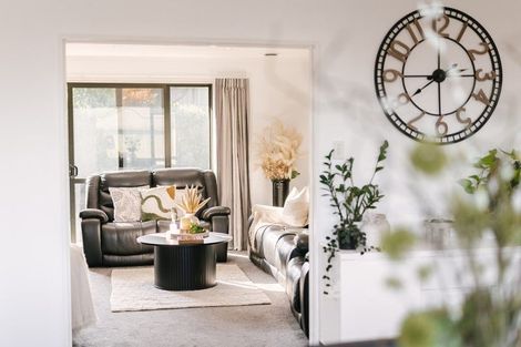 Photo of property in 9 Aspen Way, Kelvin Grove, Palmerston North, 4414