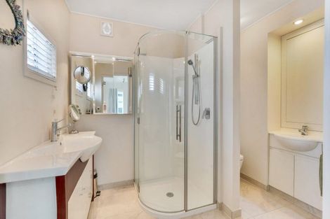 Photo of property in 10 Takutai Avenue, Bucklands Beach, Auckland, 2012