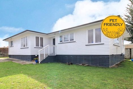 Photo of property in 20a Beaubank Road, Kelston, Auckland, 0602