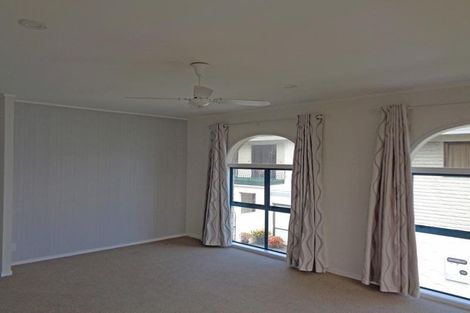 Photo of property in 52 The Parade, Bucklands Beach, Auckland, 2012