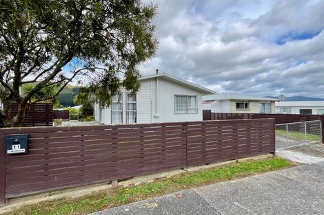 Photo of property in 11 Kendal Grove, Wainuiomata, Lower Hutt, 5014