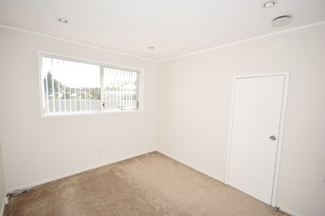Photo of property in 16 Nan Place, Pakuranga Heights, Auckland, 2010