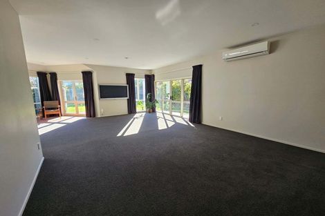 Photo of property in 32 Springbank Street, Bryndwr, Christchurch, 8053