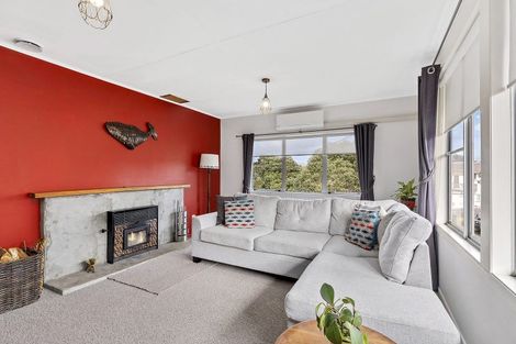 Photo of property in 16 Owhiti Street, Titahi Bay, Porirua, 5022