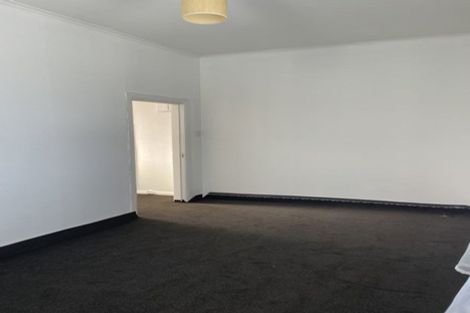 Photo of property in 1/50 Clyde Street, Island Bay, Wellington, 6023