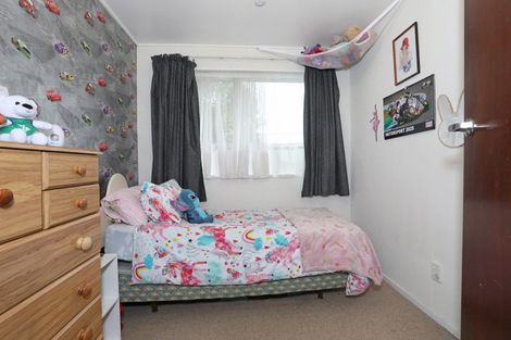 Photo of property in 12 Pryde Place, Feilding, 4702