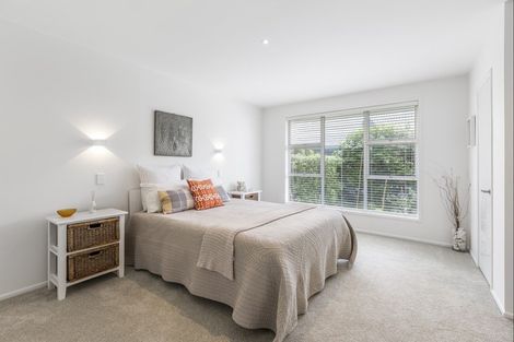 Photo of property in 12 Elgin Place, Red Beach, 0932