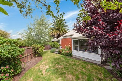 Photo of property in 8 Gatonby Place, Avonhead, Christchurch, 8042