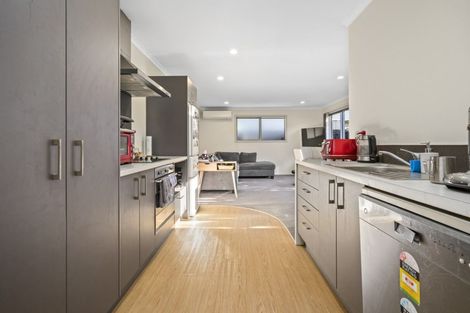 Photo of property in 9j Denver Place, Hamilton East, Hamilton, 3216