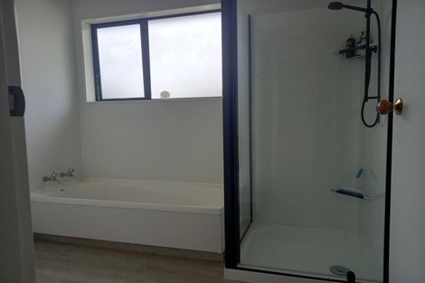 Photo of property in 2 Orsino Place, Stratford, 4332