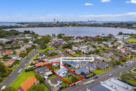 Photo of property in 1/6 Shakespeare Road, Milford, Auckland, 0620
