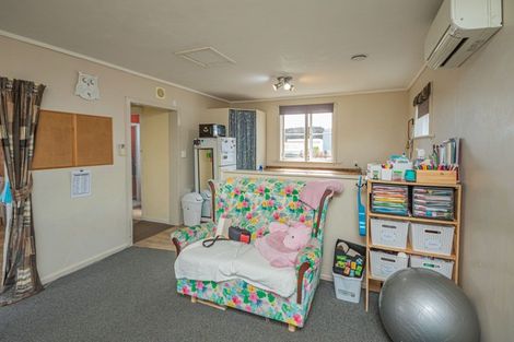 Photo of property in 12a Hokio Beach Road, Levin, 5510