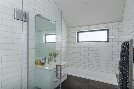 Photo of property in 26/104u Maupuia Road, Maupuia, Wellington, 6022
