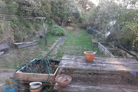 Photo of property in 37 Milne Terrace, Island Bay, Wellington, 6023