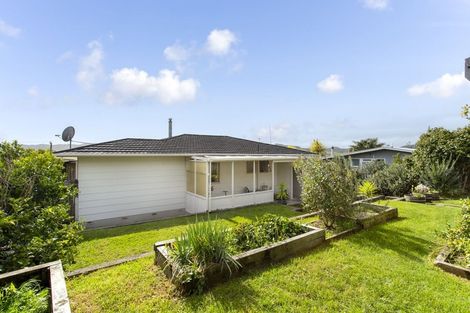 Photo of property in 17 Rautawhiri Road, Helensville, 0800