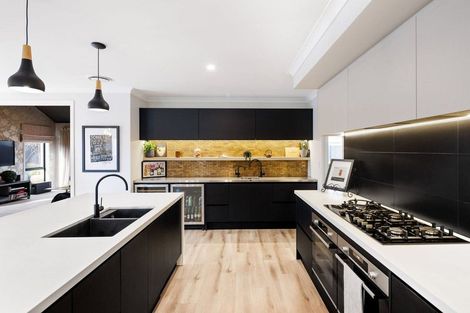 Photo of property in 14 Ruge Court, Cambridge, 3434