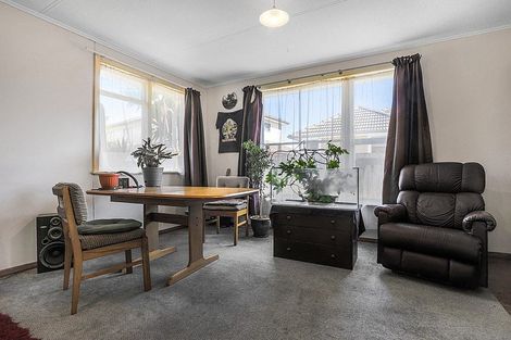 Photo of property in 31 Arimu Road, Papakura, 2110