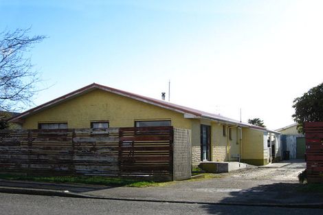 Photo of property in 54 Renfrew Street, Waikiwi, Invercargill, 9810