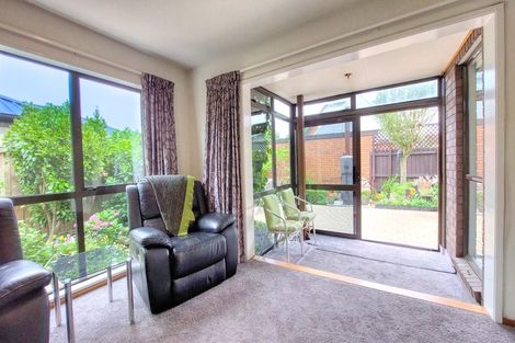 Photo of property in 14 Strauss Place, Somerfield, Christchurch, 8024