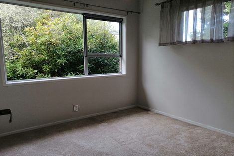 Photo of property in 10 Eugen Place, Bayview, Auckland, 0629