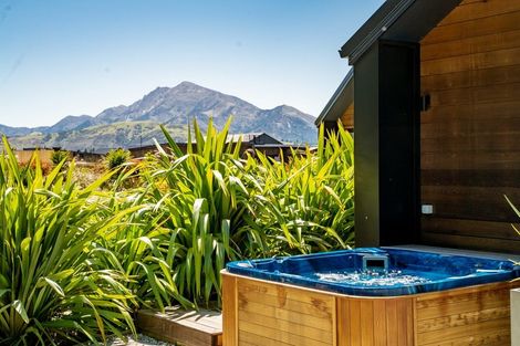 Photo of property in 19 Glenaray Crescent, Wanaka, 9305