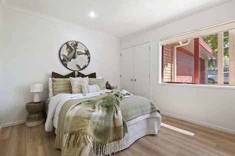 Photo of property in 5 Fearnley Grove, Albany, Auckland, 0632