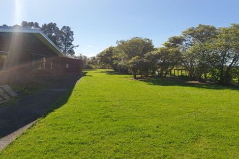 Photo of property in 104 Cemetery Road, Wainui, Silverdale, 0992