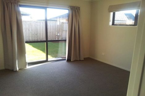 Photo of property in 37 Faringdon Boulevard, Rolleston, 7615