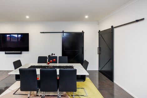 Photo of property in 12 Ivy Lane, Kelvin Grove, Palmerston North, 4414