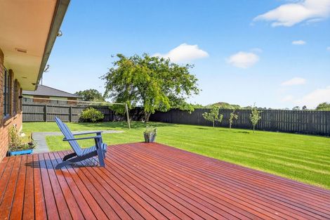 Photo of property in 23 Raabia Close, Parakai, 0830