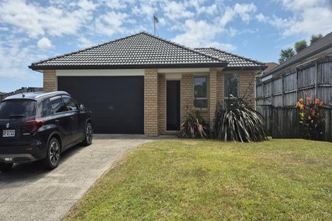 Photo of property in 29 Kathleen Reece Place, Waiuku, 2123