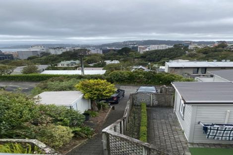Photo of property in 13b Upper Lewisville Terrace, Thorndon, Wellington, 6011