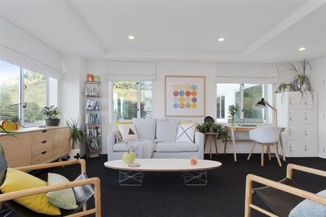 Photo of property in 12 Maunganui Road, Mount Maunganui, 3116