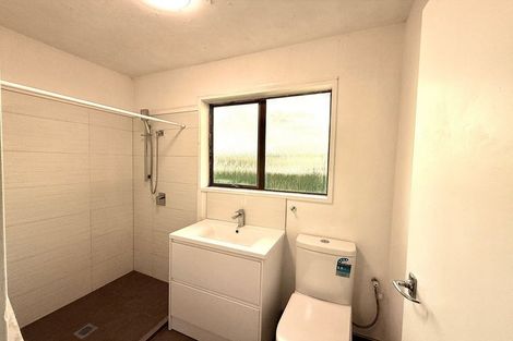 Photo of property in 52 Pitcairn Crescent, Bryndwr, Christchurch, 8053
